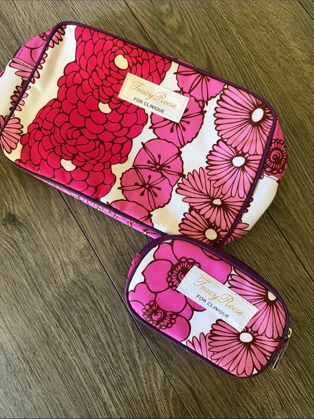 Clinique 2 Pink Floral Cosmetic Large Pouch and Small Pouch Set